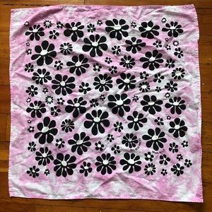 🌸 Big Bud Press pink tie dye bandana lazy daisy